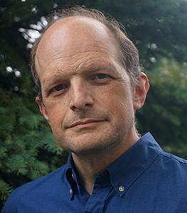 Photograph of artist Bill Hosterman